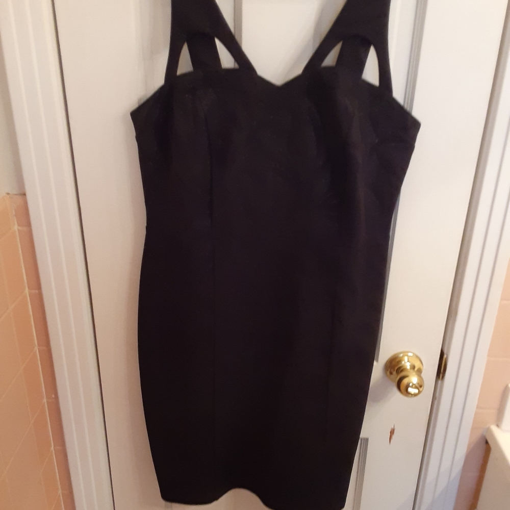 Dress - Picture 4 of 4